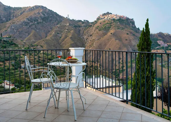 Casa Mathea تاورمينا