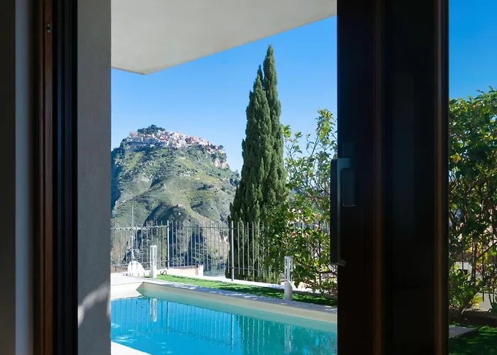 فيلة Casa Mathea