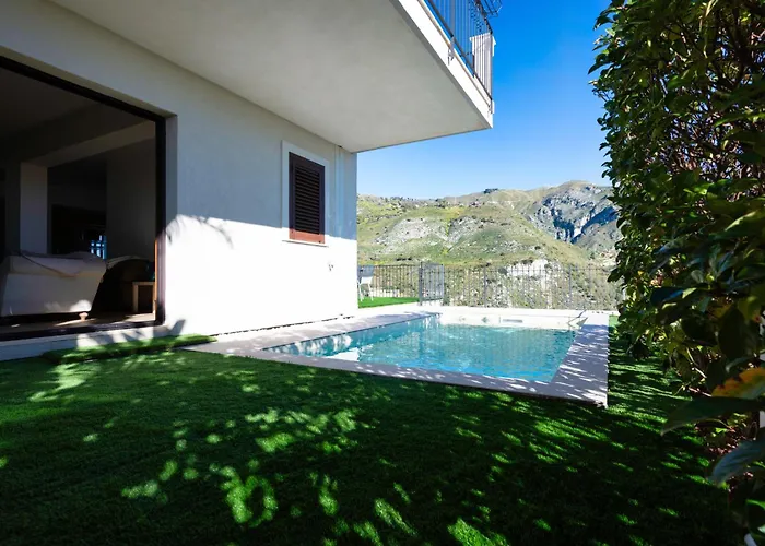 Casa Mathea فيلة تاورمينا