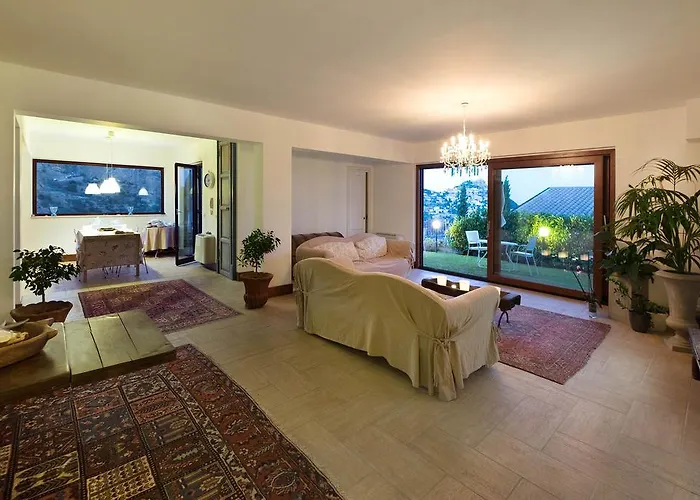 فيلة Casa Mathea